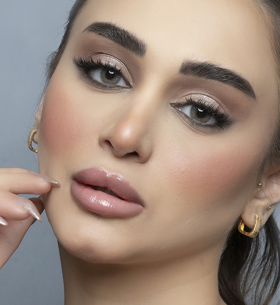 عدسات لاصقة سنوية - ازور